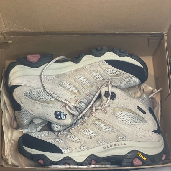 Merrell Women's Moab 3 Mid Waterproof Hiking Boot, size 9.5 - Picture 7 of 11